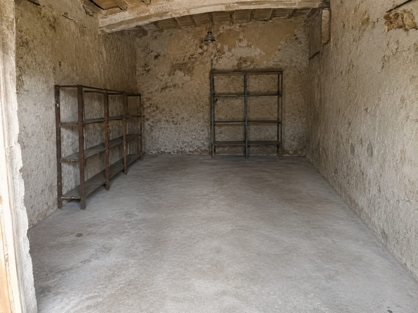 Cantina svuotata e spazzata da Svuota Subito